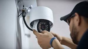 Fast Trusted CCTV Setup technician installing security camera